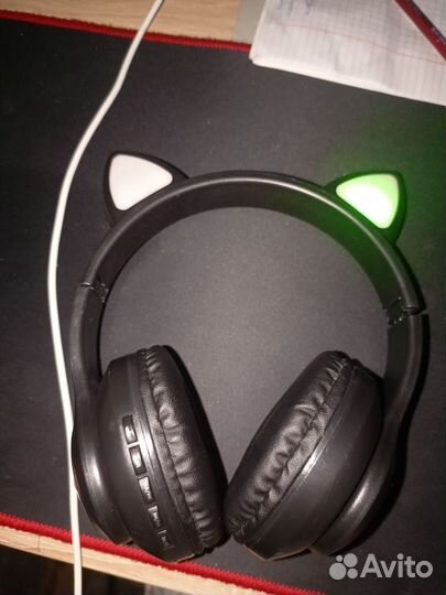 Беспроводные наушники накладные с подстветкой