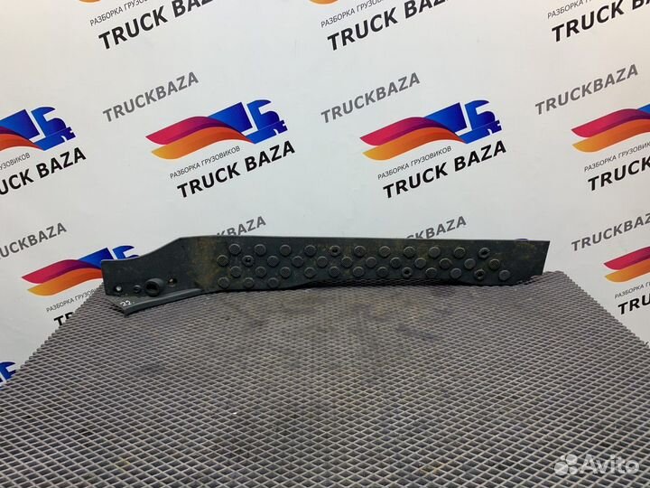 Накладка на порог наружная правая