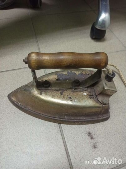 Утюг электрический ретро винтаж 60-х