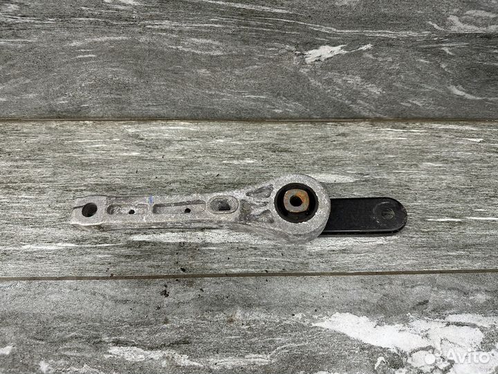 Опора двигателя Tiguan Тигуан