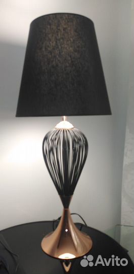 Лампа настольная