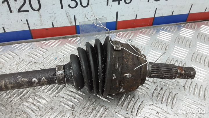 Полуось передняя левая (приводной вал, шрус)