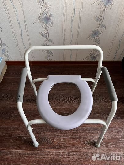 Санитарный стул туалет