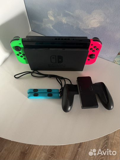 Портативная игровая приставка Nintendo Switch