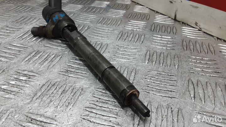 Форсунка дизельная hyundai tucson JM 2006