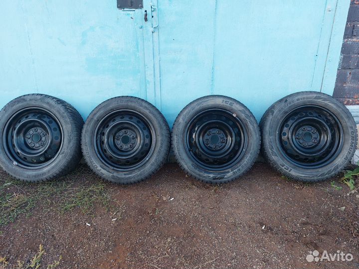 R16 Pirelli Formula Ice 205/55, PCD 5x114.3 DIA 60.1