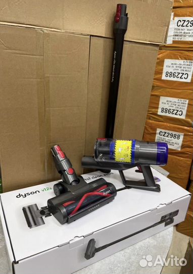 Пылесос Dyson v12s