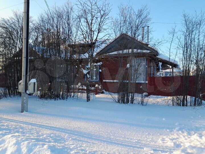 Дом 32 м² на участке 5 сот.