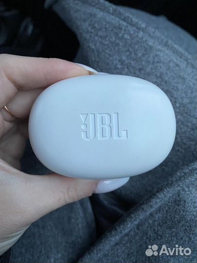 Беспроводные наушники JBL Free II белые