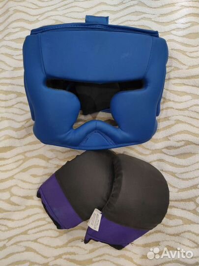 Шлем и перчатки для занятий боксом детские