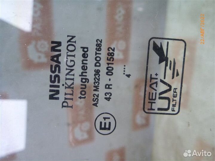 Стекло двери переднее правое Nissan Almera N16