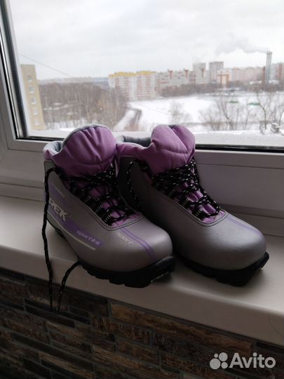 Лыжные ботинки для девочки