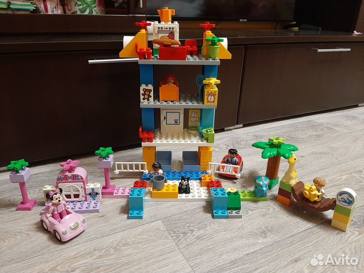 Конструктор Lego duplo, кукольный дом