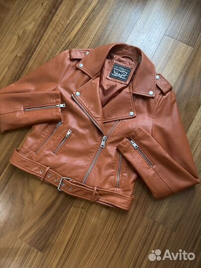 Кожаная куртка Levis