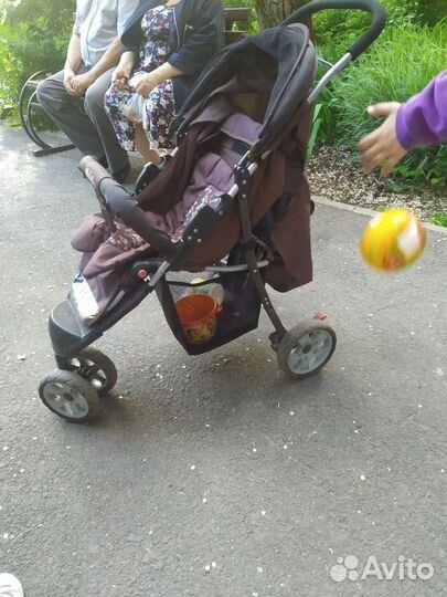 Коляска трехколесная