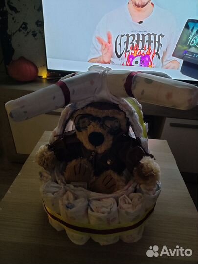 Подарок на выписку вертолет из подгузников