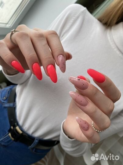 Маникюр с покрытием лаком