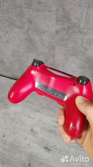 Dualshock 4 v2 (Red)