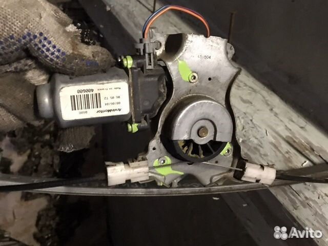 Электроподьемник задний правый Ниссан примера П12