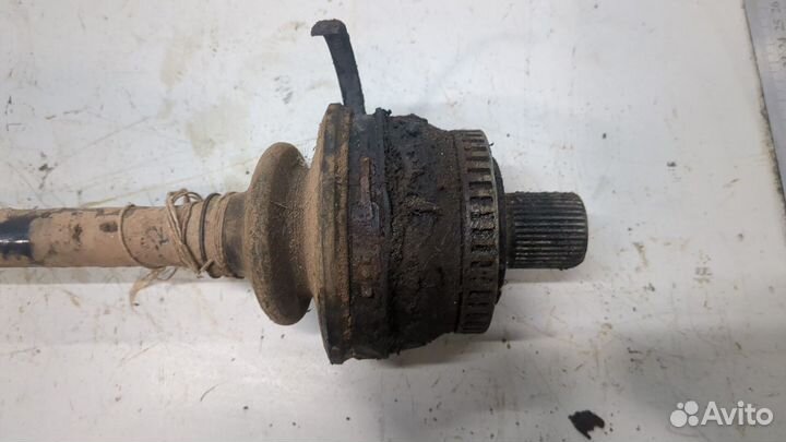 Полуось правая передняя Volkswagen Passat 5