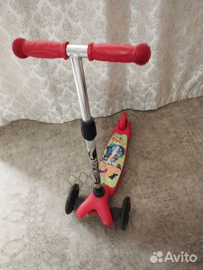Самокат детский трехколесный