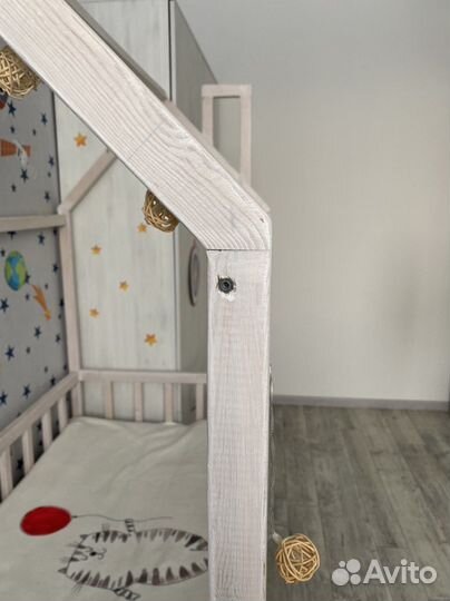 Детская кровать домик