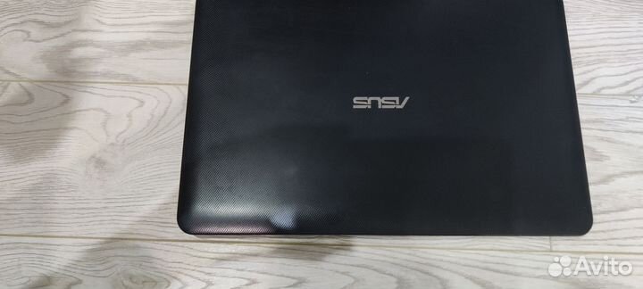 Ноутбук asus x555s 8gb ssd 240 gb +HDD 500gb