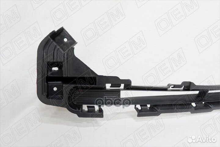 Решётка бампера переднего центральная