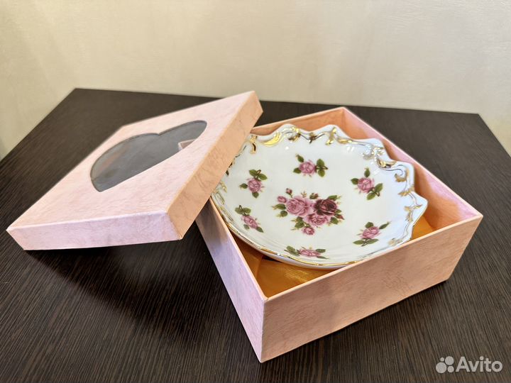 Столовая посуда новая