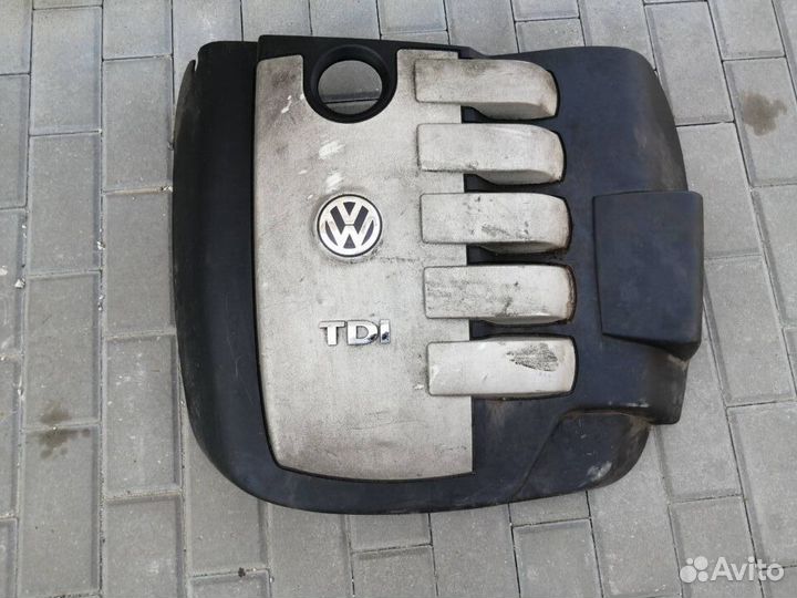 Крышка Двигателя туарег 1 2.5 тди 070103926B