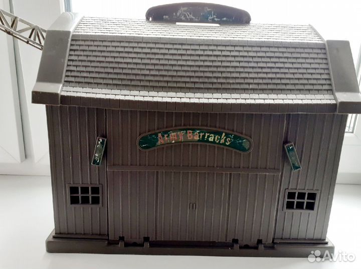 Продам игрушку военный чемоданчик