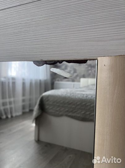 Зеркало настенное