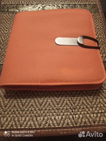 Продам кейс-переноску для хранения дисков