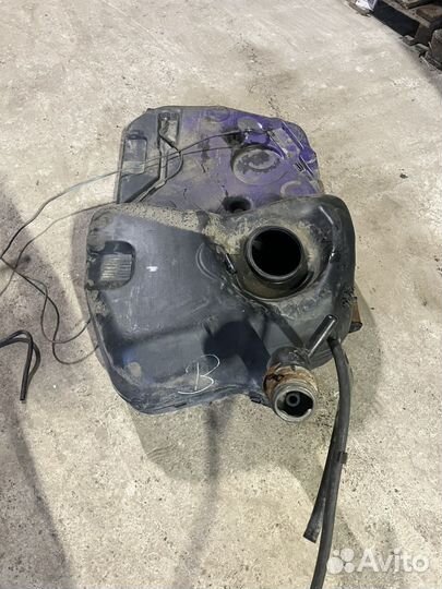 Топливный бак bmw e34