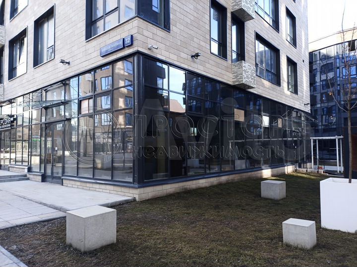 Сдам торговое помещение, 152 м²