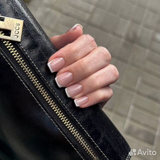 Маникюр наращивание ногтей /педикюр