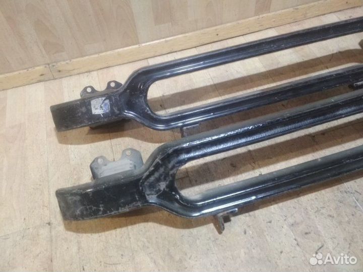 Усилитель переднего бампера Peugeot