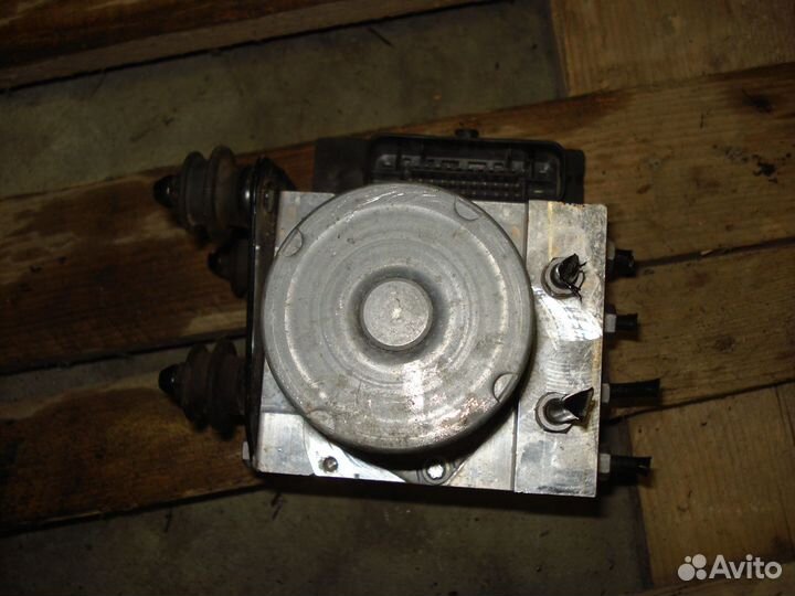 Блок абс 8K0614517HB Audi A4 2013 год