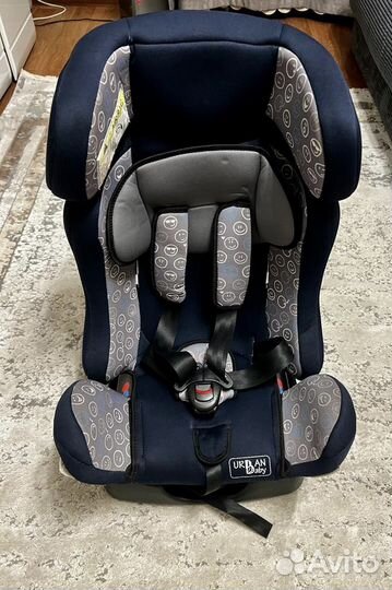 Автомобильное кресло