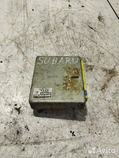 Блок управления двигателем Subaru Legacy 1992