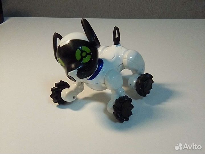 Мини версия работа чип. Этот робот делает команды