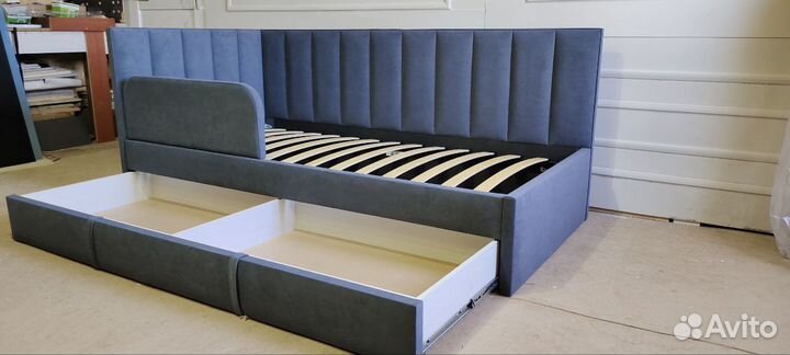 Диван-кровать детская 