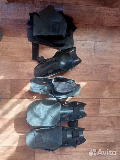 Наколенники и налокотники для мотоцикла