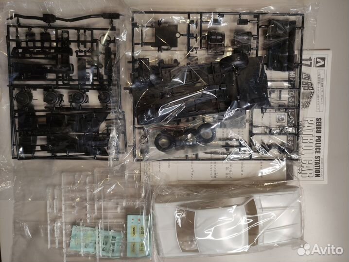 Сборная модель1/24 Nissan 330 Cedric Police