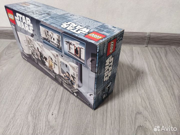 Lego Star Wars 75387 Посадка на Тантив 4