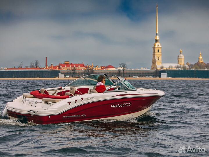 Аренда катера для прогулок по Неве