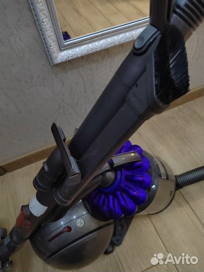 Пылесос Dyson dc37