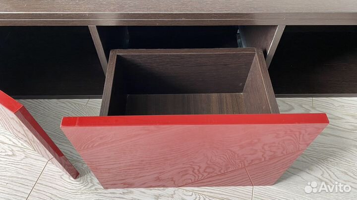 Подвесная тумба для тв