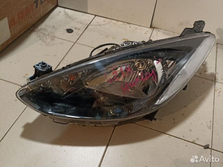 Фара галоген Mazda 2 DE