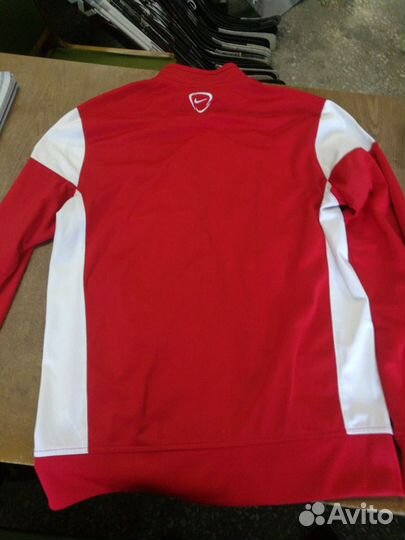 Спортивный костюм